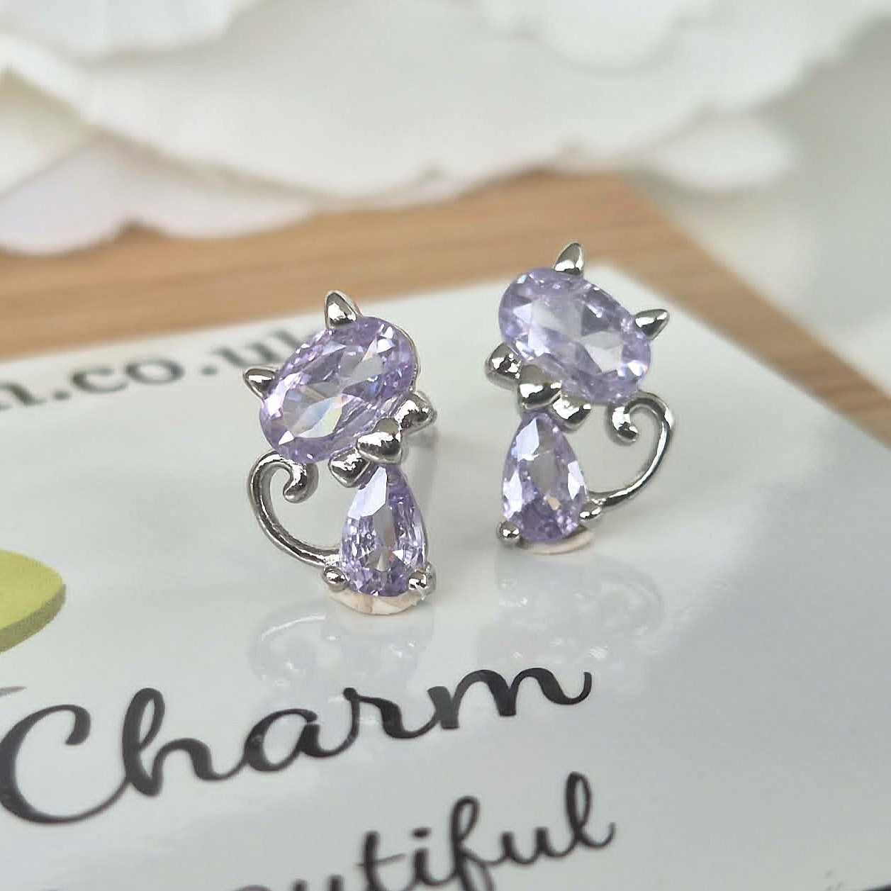 Pussy Cat Studs