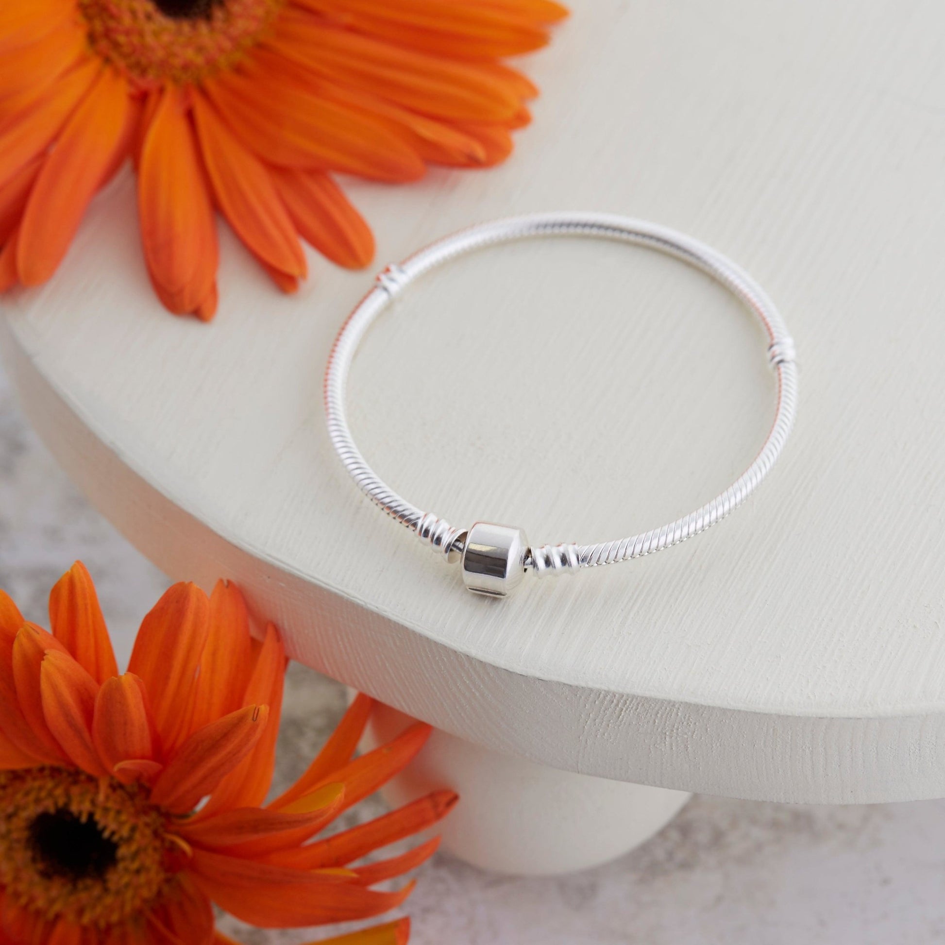 Barrel Clasp Charm Bracelet | 925 Sterling Silver | The Bee Charm