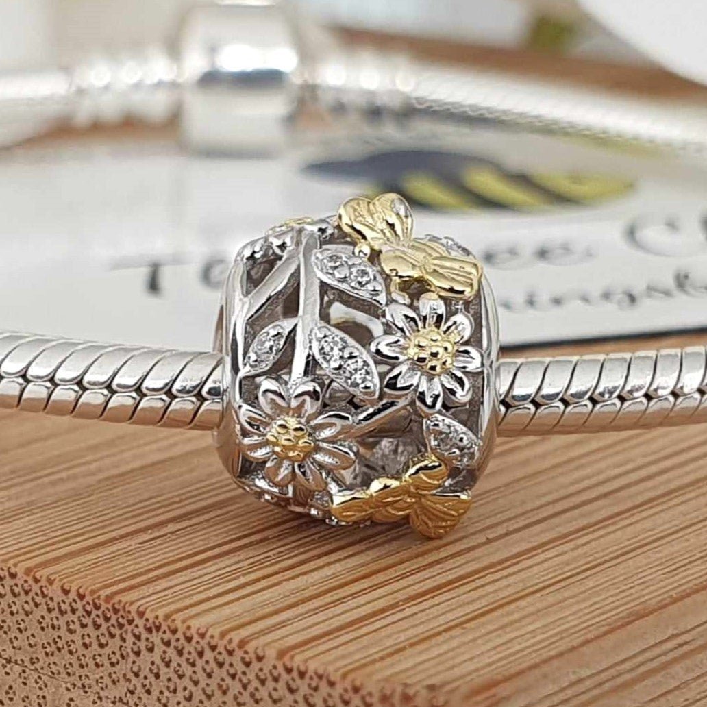 The Hidden Language of Women – When Jewellery Is More than Just an Accessory - The Bee Charm