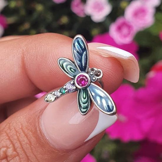 The List Of Traditional Gifts For Wedding Anniversaries - The Bee Charm