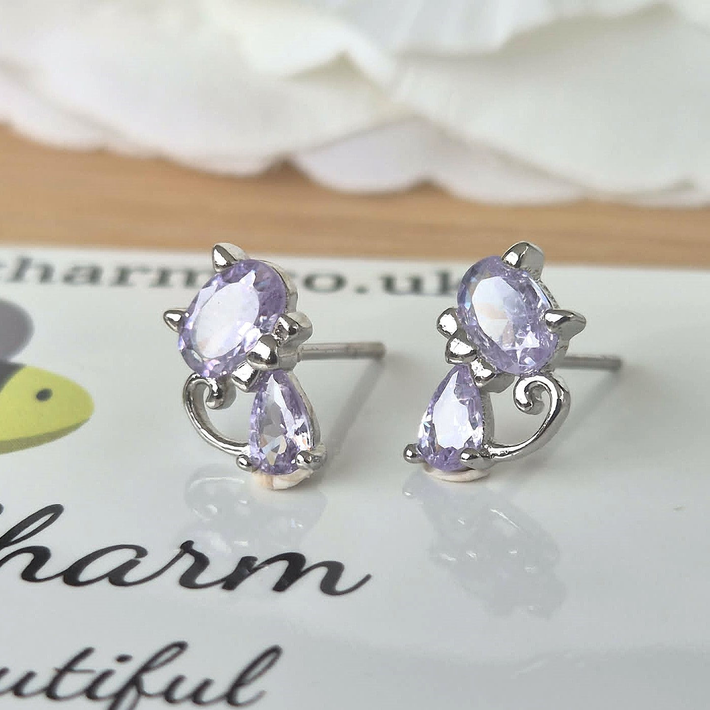 Pussy Cat Studs