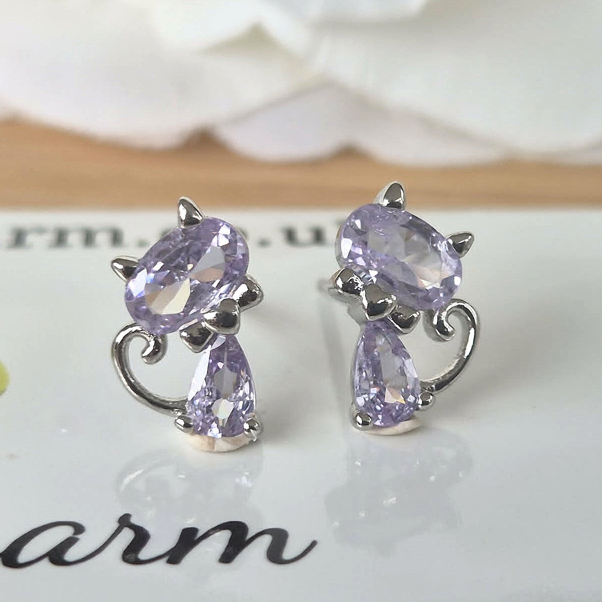 Pussy Cat Studs
