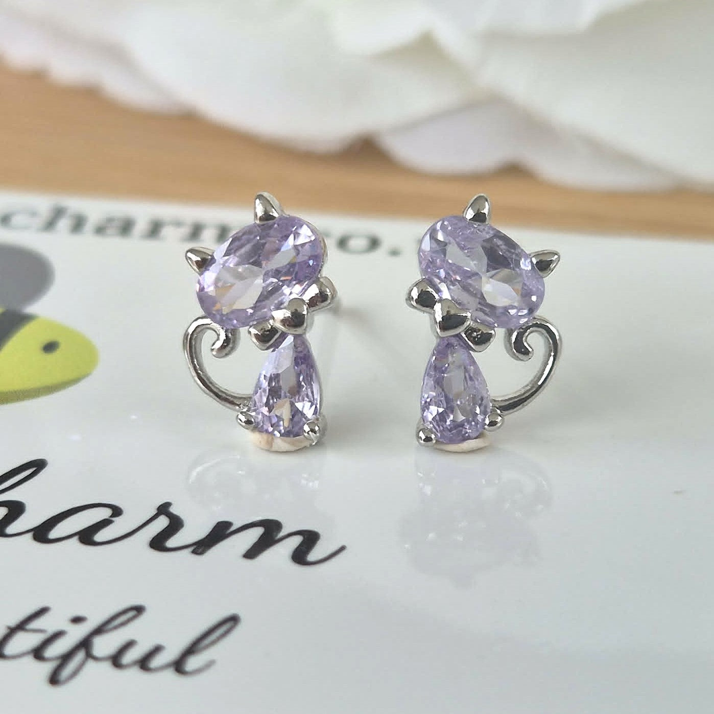 Pussy Cat Studs