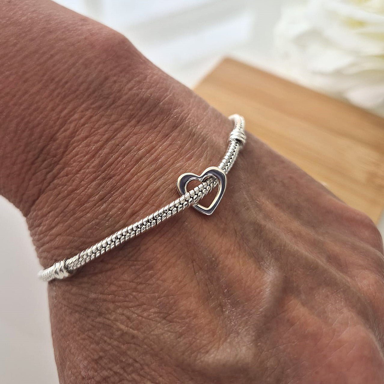 A Bit Of Love Charm - The Bee Charm