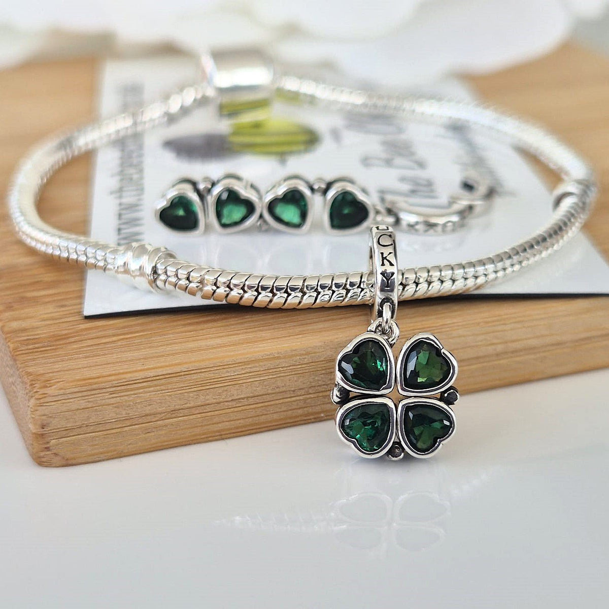 Clover Surprise Charm - The Bee Charm
