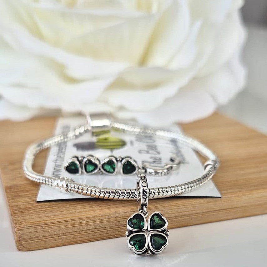 Clover Surprise Charm - The Bee Charm