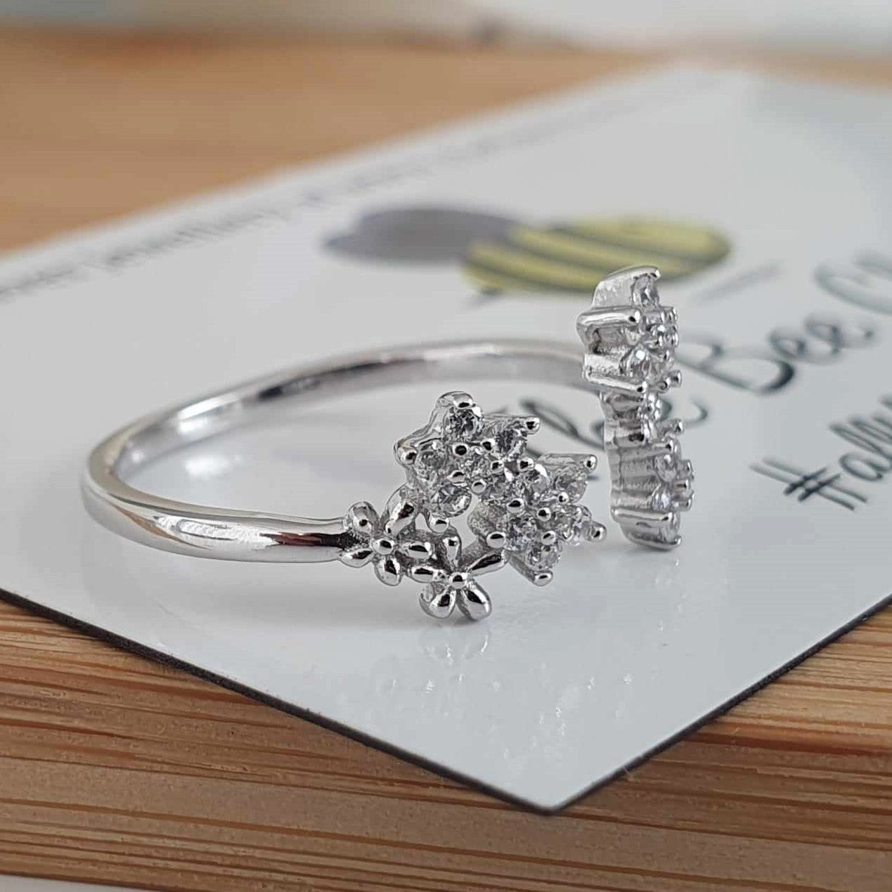 Flowers Ring - The Bee Charm