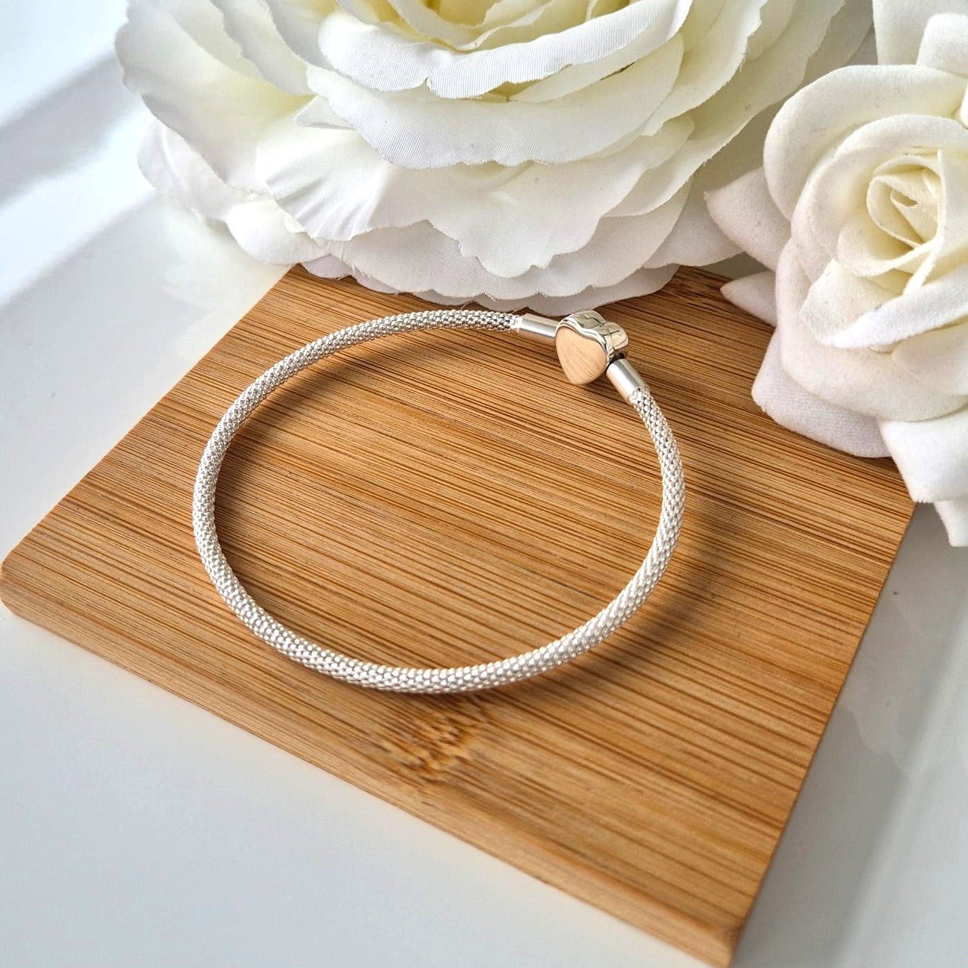 Heart Clasp Charm Bracelet - The Bee Charm