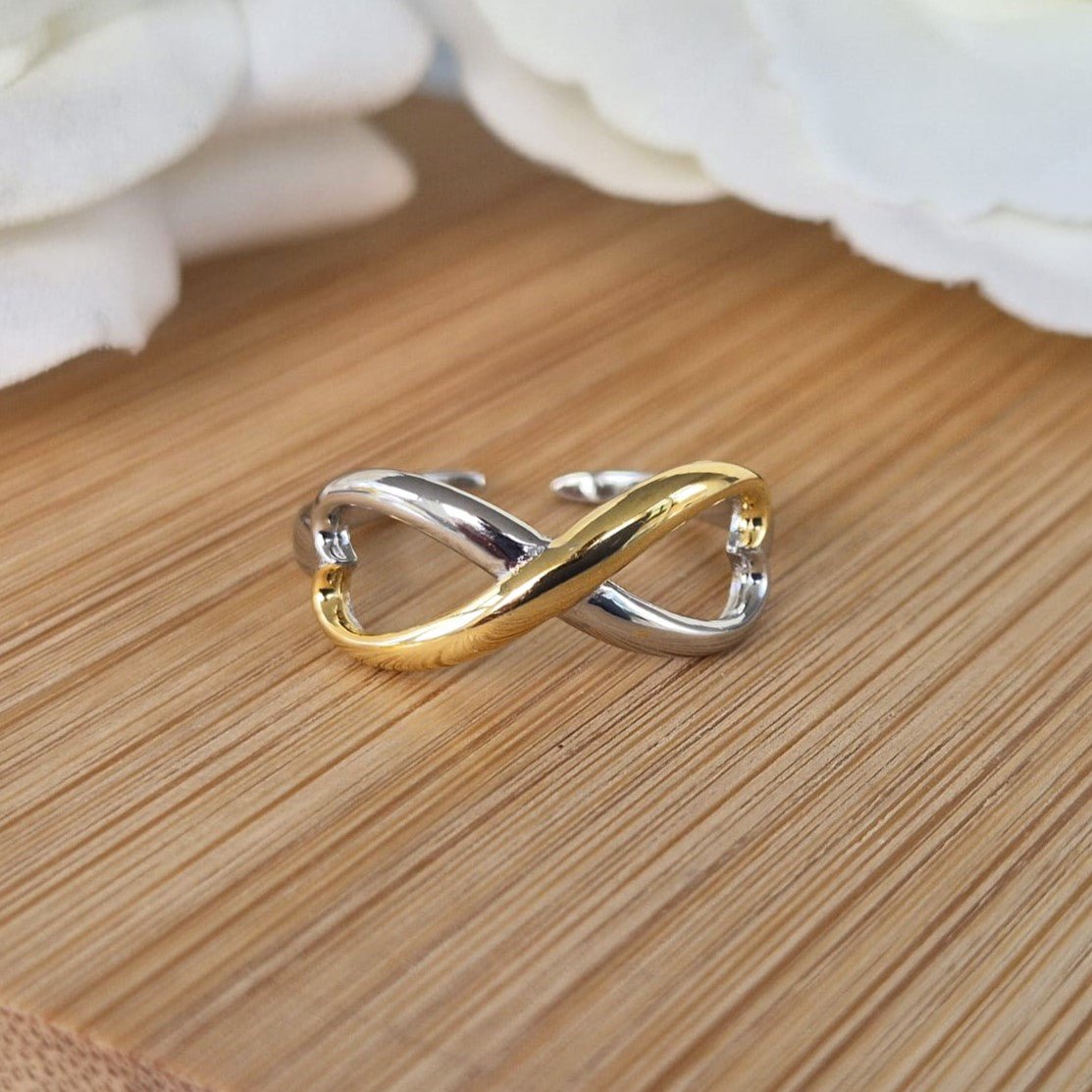 Infinite Love Ring - The Bee Charm