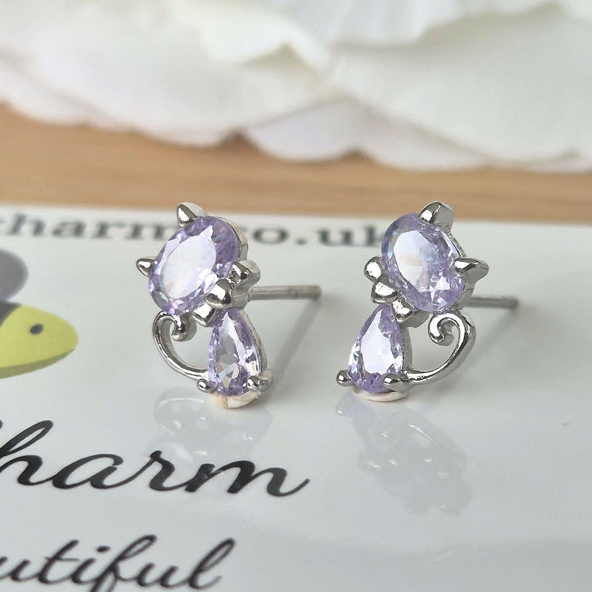 Pussy Cat Studs - The Bee Charm