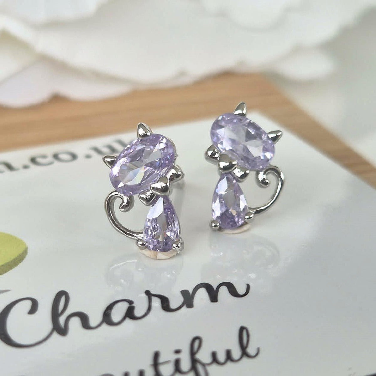 Pussy Cat Studs - The Bee Charm