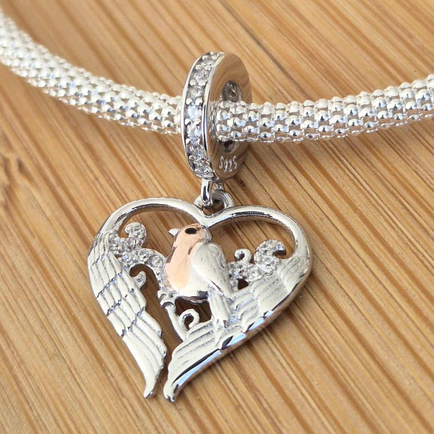 Robin Charm - The Bee Charm