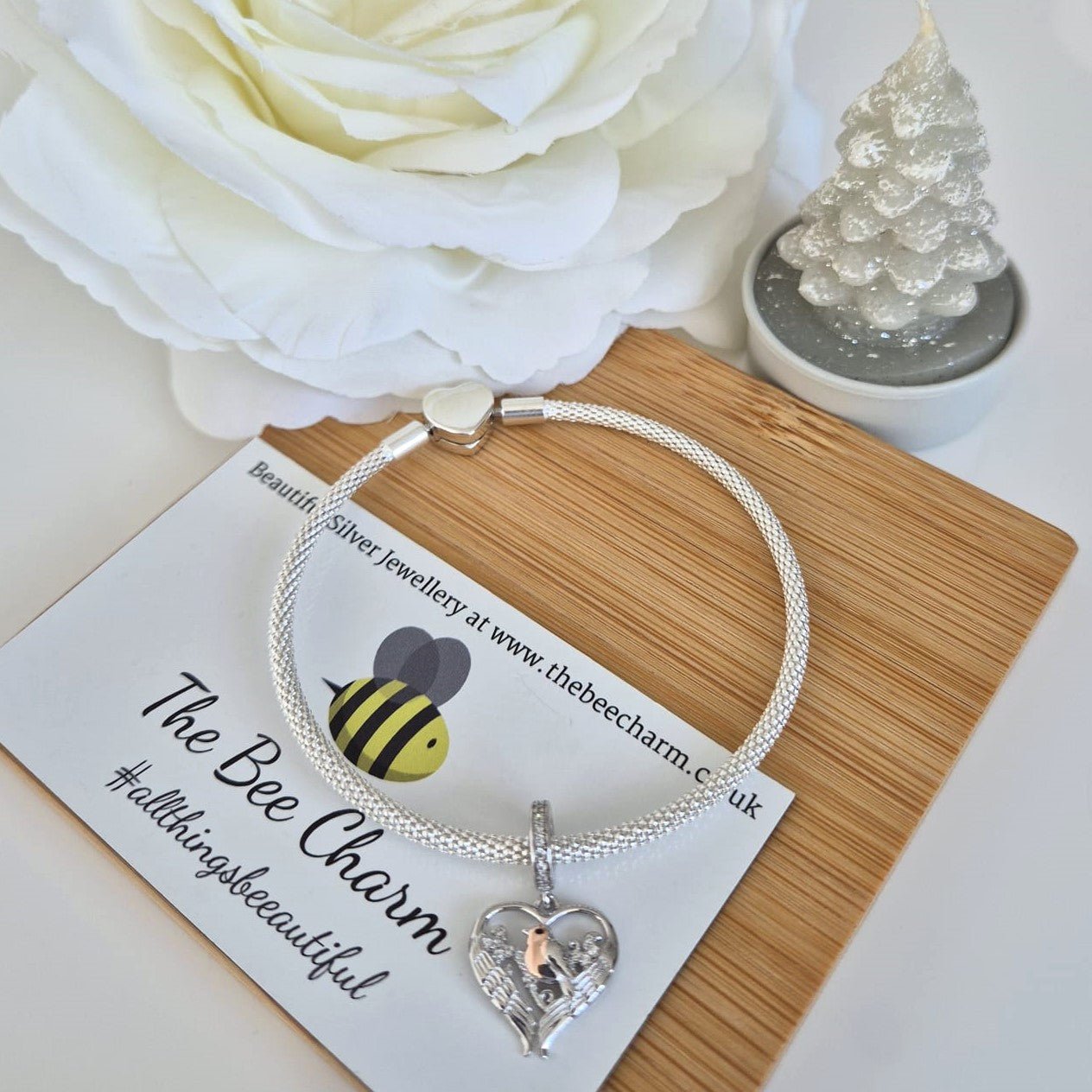 Robin Charm - The Bee Charm