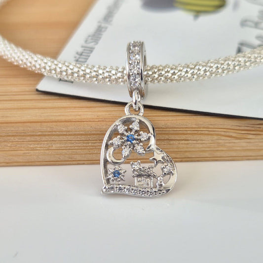 Winter Wonderland Charm - The Bee Charm