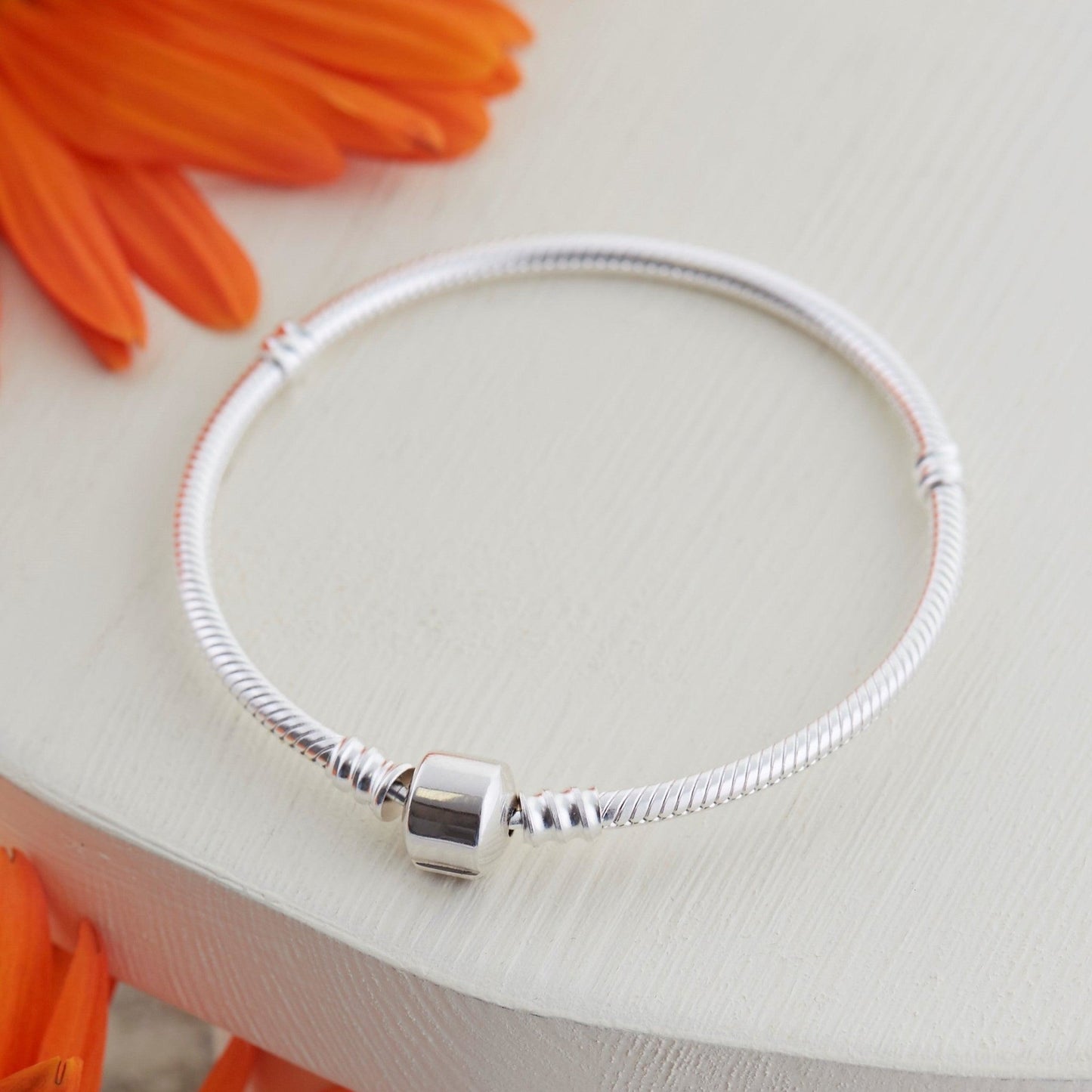 Barrel Clasp Charm Bracelet | 925 Sterling Silver | The Bee Charm