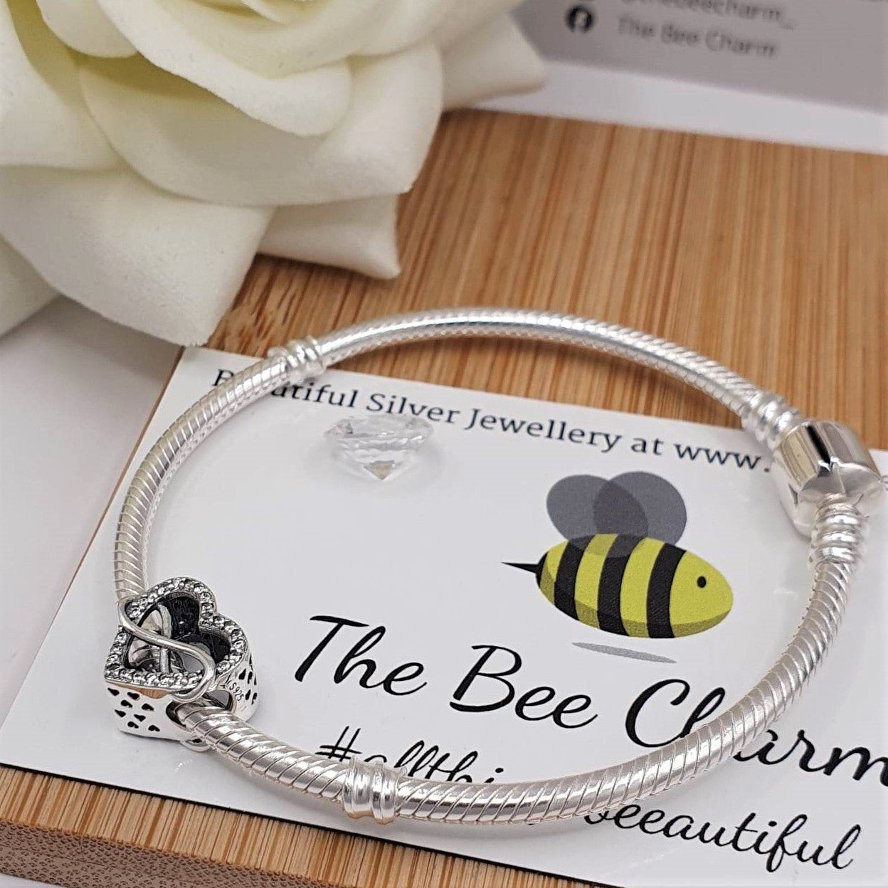 Endless Love Charm - The Bee Charm